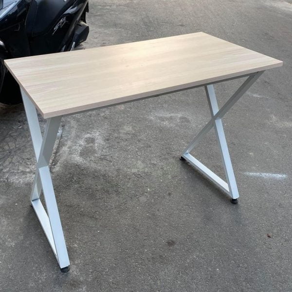 Thanh lý bàn làm việc chân sắt chữ X giá rẻ