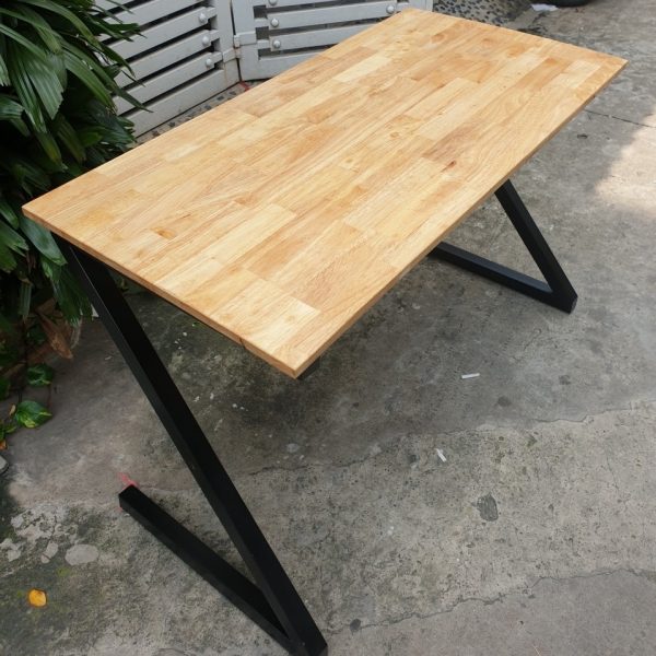 Thanh lý bàn làm việc chân sắt chữ Z gỗ ghép giá rẻ