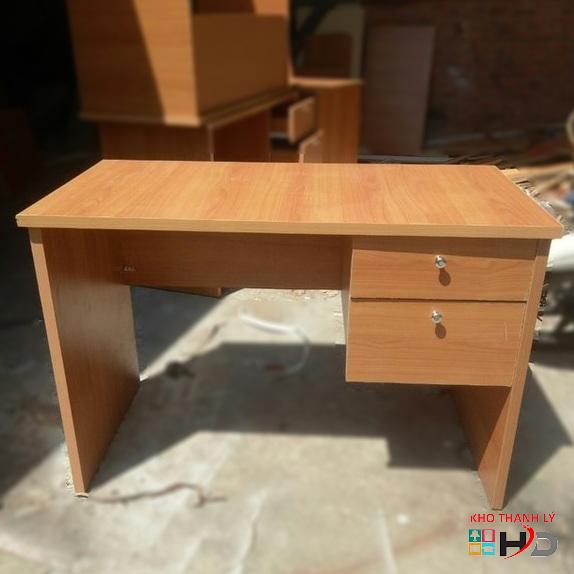 Bàn làm việc cũ 1m1 có 2 hộc màu vàng