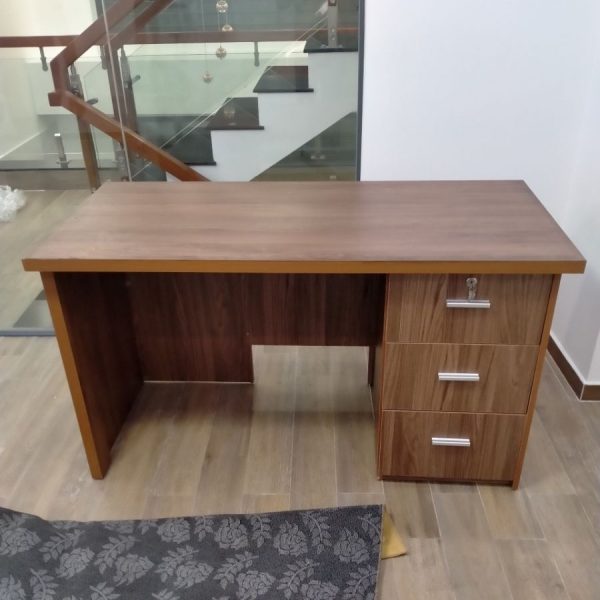 Bàn nhân viên 3 hộc tủ giá rẻ