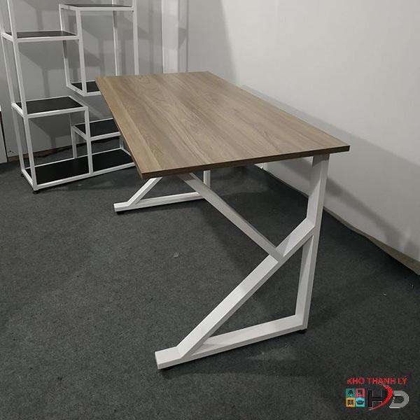 Chân bàn sắt sơn tĩnh điện chữ K