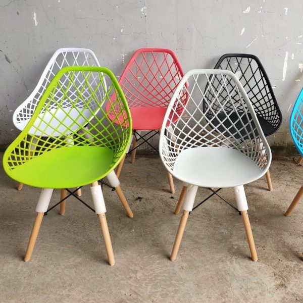 Thanh lý ghế Eames lưng lưới giá rẻ