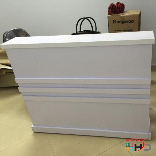 Quầy lễ tân 1m2 màu trắng