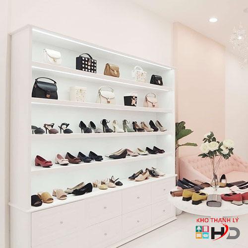 Tủ kệ trưng bày giày dép giá rẻ