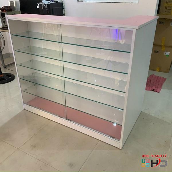 Tủ kính trưng bày 1m2 x 1m2 giá rẻ