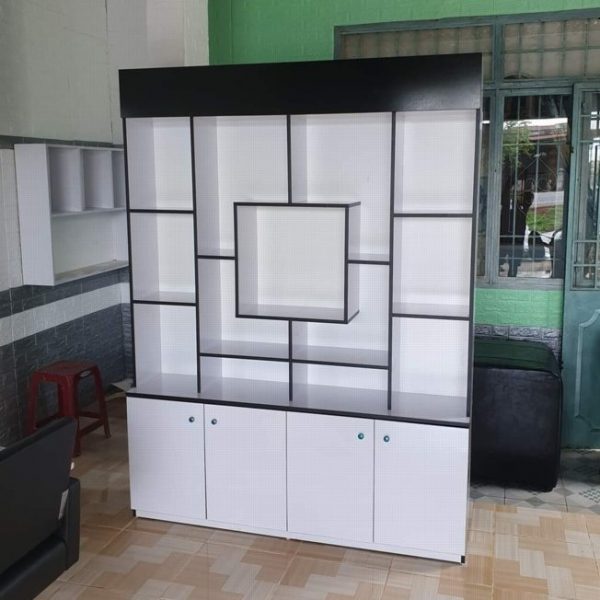 Tủ trưng bày 1m8 x 2m trắng chỉ đen