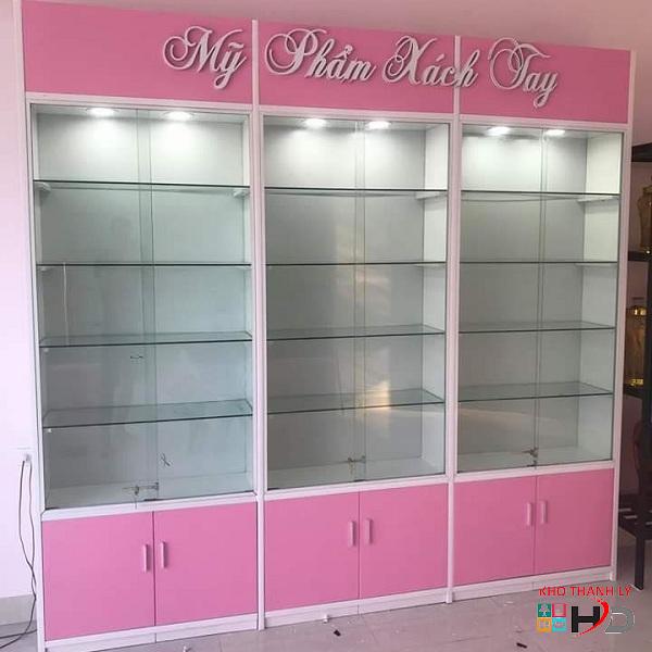 Tủ trưng bày mỹ phẩm 2m x 2m màu hồng