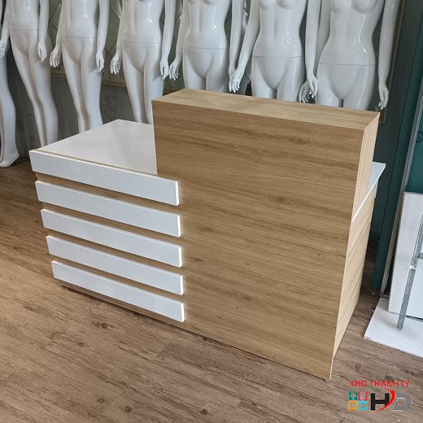 quay thu ngan shop thoi trang 1m5 trang van go quầy thu ngân shop thời trang 1m5