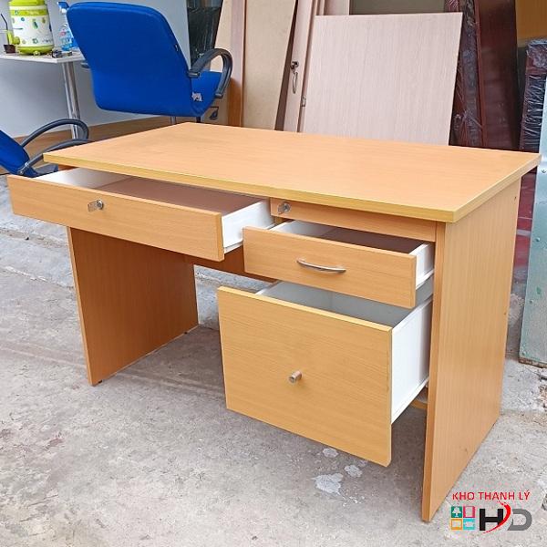 ban lam viec 1m2 vang 2 hoc gia re1