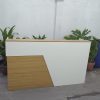 Bàn Lễ Tân Trắng Phối Vân Gỗ
