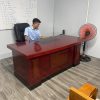 Bàn giám đốc 1m8 ốp mặt giả đá