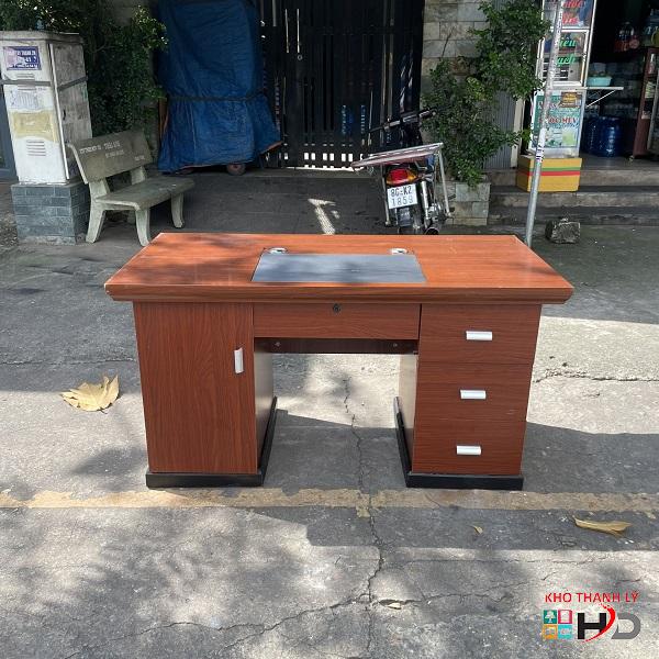 bàn giám đốc 1m4 thanh lý có hộc tủ giá rẻ Bàn làm việc giám đốc 1m4 có hộc tủ thanh lý