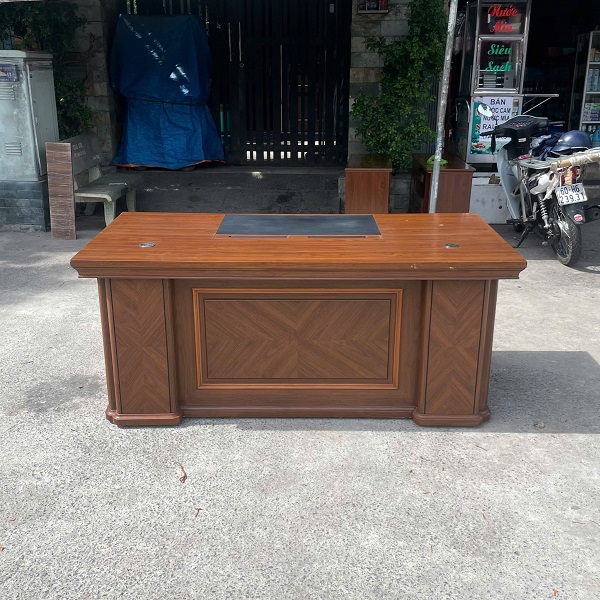 Bàn giám đốc 1m8 x 90cm thanh lý