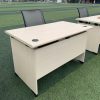 Bàn làm việc fami 1m2 cũ