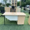 Bàn làm việc trưởng phòng chân sắt 1m4