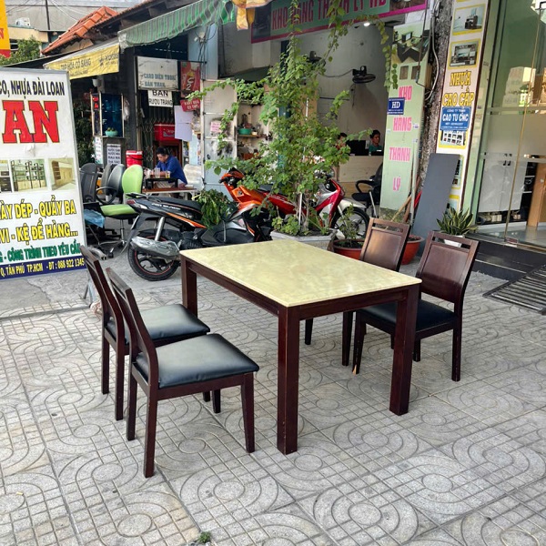 Bộ bàn ăn mặt đá 4 ghế