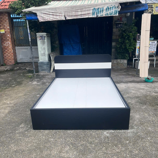 Hỉnh ảnh thực tế giường ngủ gỗ mdf 1m4 có nệm tại Kho Thanh Lý HD