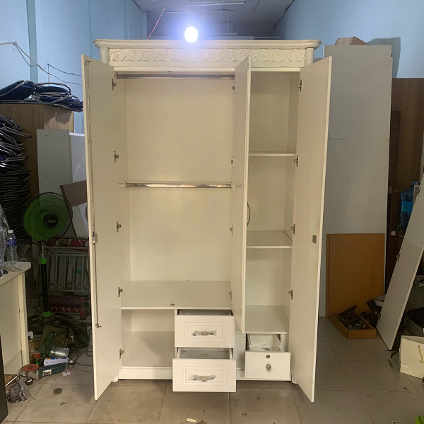 Hình ảnh bên trong tủ quần áo 3 cánh 1m2 màu trắng tại Kho Thanh Lý HD