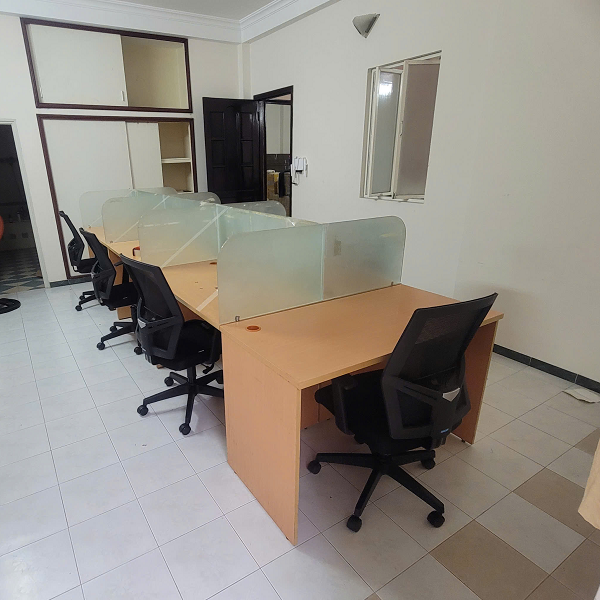 Cụm bàn làm việc 7 chỗ ngồi 4m2
