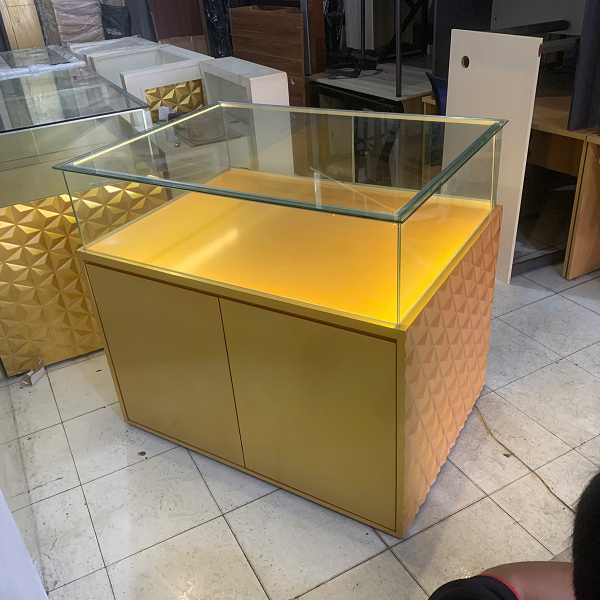 Tủ trưng bày điện thoại 1m2 x 90cm