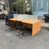 Bàn làm việc 4 người ngồi có vách ngăn 2m4