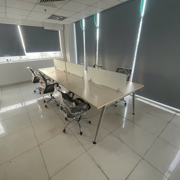 Bàn làm việc 6 chỗ ngồi có vách ngăn 3m6 tại Kho Thanh Lý HD