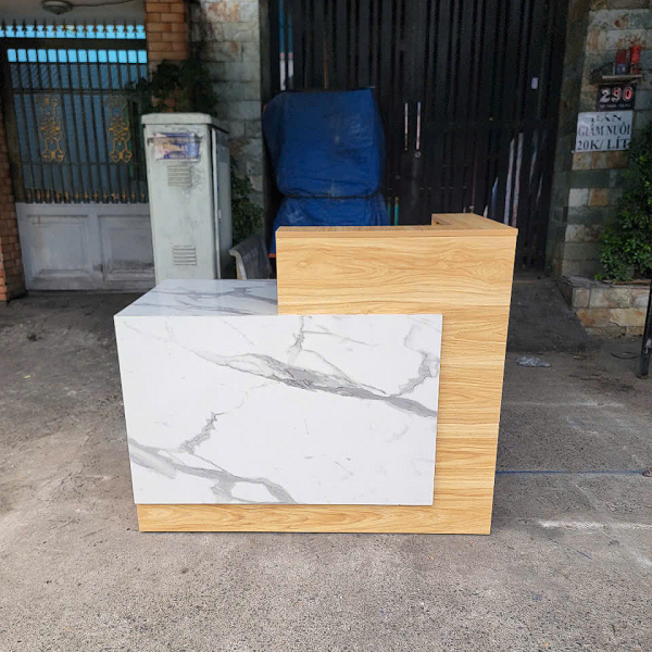 Quầy lễ tân vân đá 1m2